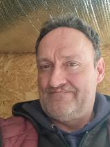 Sziasztok! Csaba vagyok. Igényes Budapest XXII. kerületi párkereső nőt keresek.