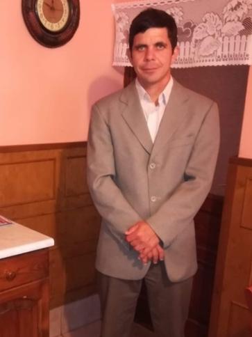 Csaba, 42 éves álmosdi társkereső férfi profil fotója