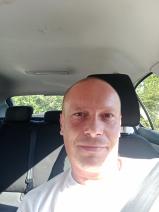 Sziasztok! Jácint vagyok. Komoly ózdi párkereső nők jelentkezését várom.