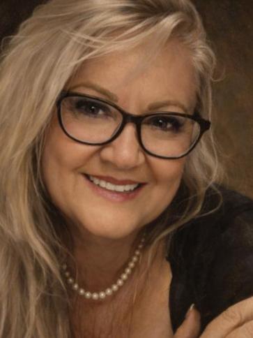 Anna, 62 éves miskolci társkereső nő profil fotója