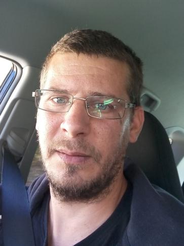 Attila, 40 éves balatonfüredi társkereső férfi profil fotója Attila, 40 éves balatonfüredi társkereső férfi profil fotója