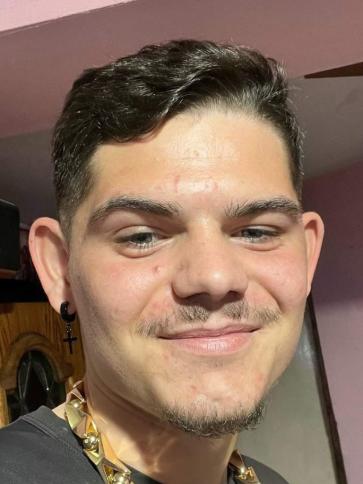 Ronald, 21 éves Budapest XVI. kerületi társkereső férfi profil fotója Ronald, 21 éves Budapest XVI. kerületi társkereső férfi profil fotója