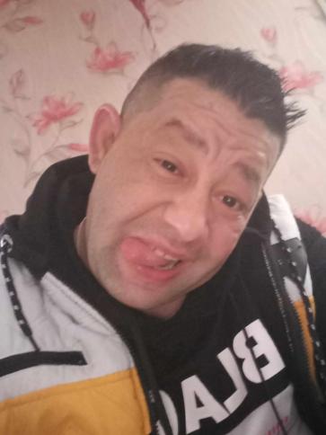 Zoli, 38 éves kázsmárki társkereső férfi profil fotója