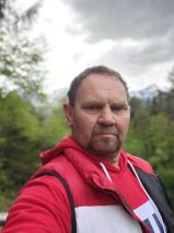 Sziasztok! Zsolt vagyok. Komoly tarjáni párkereső nők jelentkezését várom.