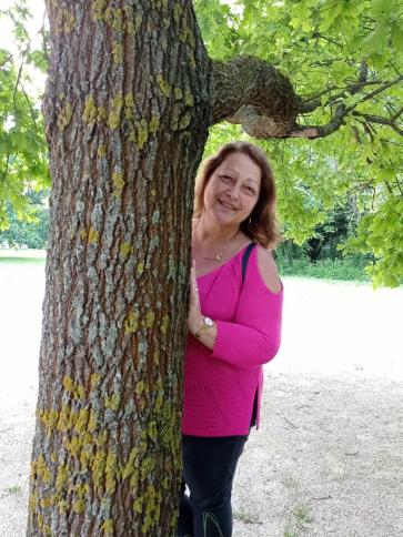 Zsuzsi, 61 éves szekszárdi társkereső nő profil fotója