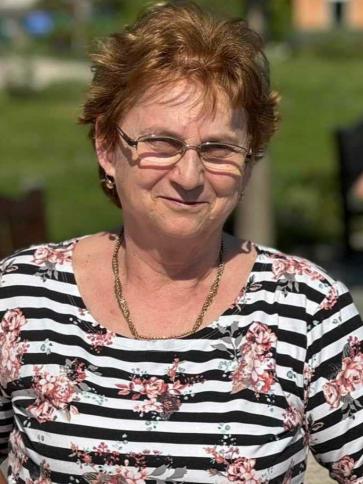 Zsuzsa, 70 éves kalocsai társkereső nő profil fotója