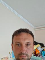Sziasztok! József vagyok. Fiatal Budapest X. kerületi párkereső lányokkal chatelnék.