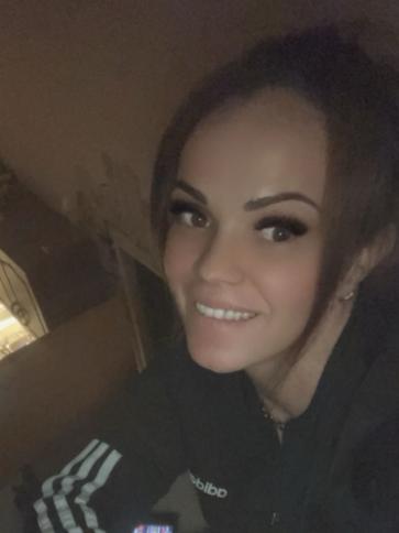 Nina, 42 éves egri társkereső nő profil fotója Nina, 42 éves egri társkereső nő profil fotója