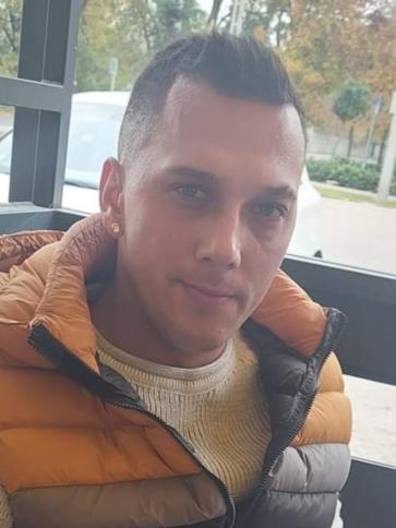 Dániel, 33 éves esztergomi társkereső férfi profil fotója