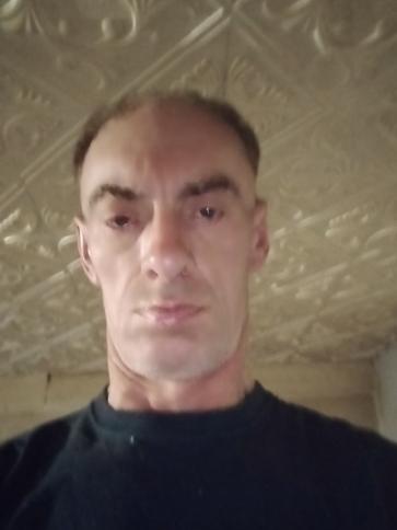 Gyula, 55 éves epöli társkereső férfi profil fotója