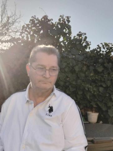 Zoltán, 67 éves Budapest XVI. kerületi társkereső férfi profil fotója
