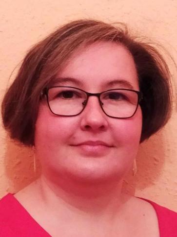 Júlia, 42 éves Budapest XIV. kerületi társkereső nő profil fotója Júlia, 42 éves Budapest XIV. kerületi társkereső nő profil fotója
