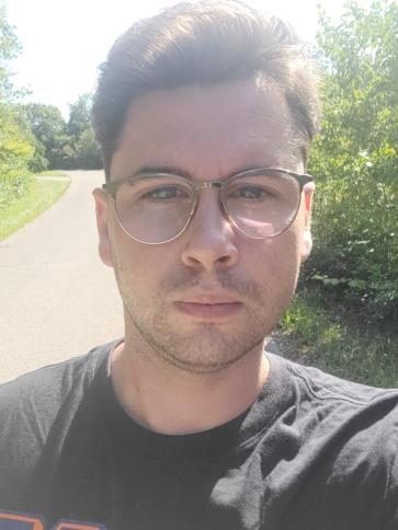 László, 28 éves békéscsabai társkereső férfi profil fotója