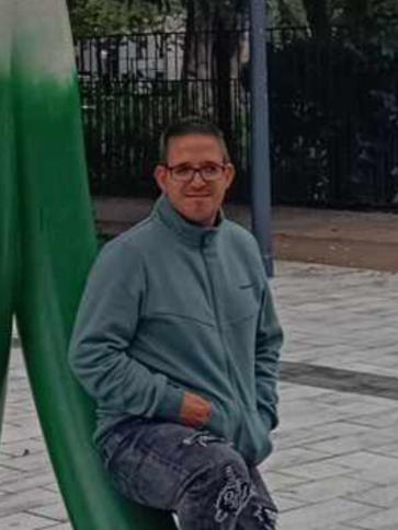 Gábor, 32 éves jászárokszállási társkereső férfi profil fotója