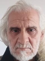 Sziasztok! Péter vagyok. Komoly öregcsertői párkereső nők jelentkezését várom.