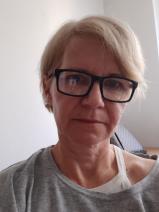 Sziasztok! Erika vagyok. Online Budapest XXI. kerületi randizni vágyó férfiak jelöljetek kedvencnek. Sziasztok! Erika vagyok. Online Budapest XXI. kerületi randizni vágyó férfiak jelöljetek kedvencnek.