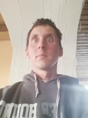 Péter, 36 éves nagytőkei társkereső férfi profil fotója