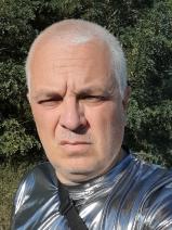 Sziasztok! Tamás vagyok. Komoly ecseri párkereső nők jelentkezését várom.