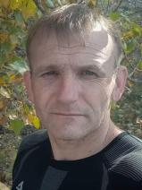 Sziasztok! Sándor vagyok. Komoly szabadszállási párkereső nők jelentkezését várom.