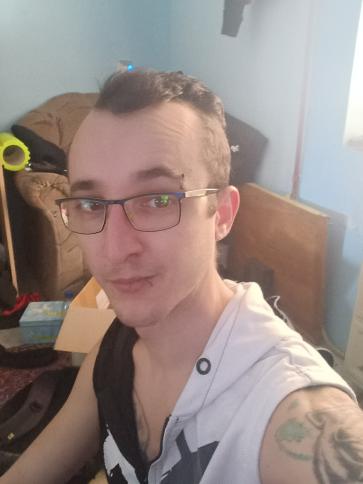 Zoltán, 29 éves püspökladányi társkereső férfi profil fotója