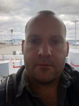 Sziasztok! Tom vagyok. Diplomás kecskeméti társkereső nőket keresek ismerkedési célból.