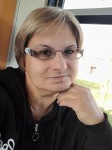Sziasztok! Anna vagyok. Online pécsi randizni vágyó férfiak jelöljetek kedvencnek.