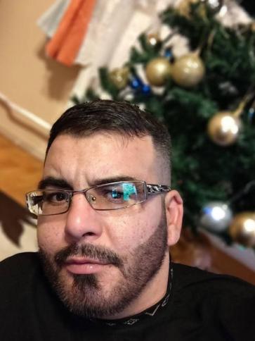 Kálmán, 33 éves besenyőteleki társkereső férfi profil fotója