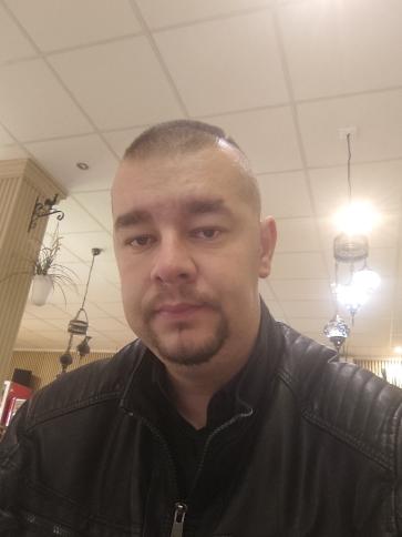 Peter, 35 éves szlovákiai társkereső férfi profil fotója