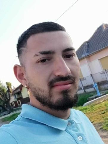 János, 24 éves jászárokszállási társkereső férfi profil fotója