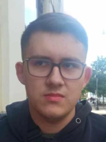 Lóránt, 21 éves kecskeméti társkereső férfi profil fotója