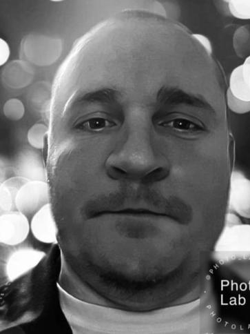 Istvan, 42 éves Nagy Britannia kerületi társkereső férfi profil fotója