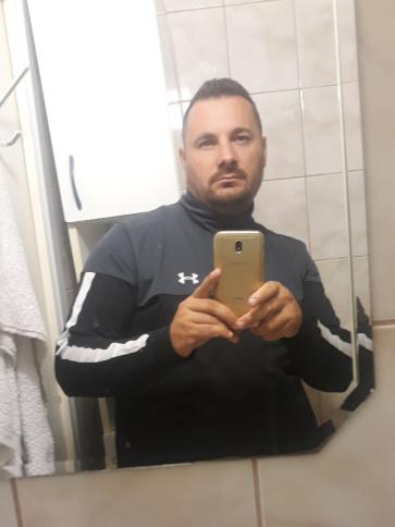 Kedves, 37 éves Budapest X. kerületi társkereső férfi profil fotója