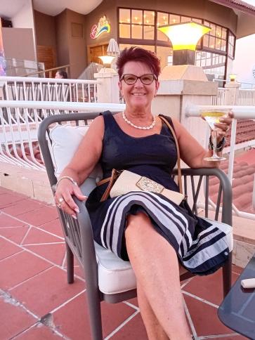 Ildi, 59 éves gyömrői társkereső nő profil fotója