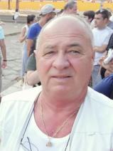 Sziasztok! István vagyok. Komoly ráckevei párkereső nők jelentkezését várom.