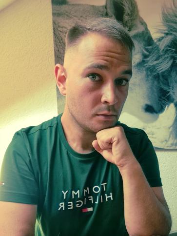 Attila, 35 éves Budapest I. kerületi társkereső férfi profil fotója