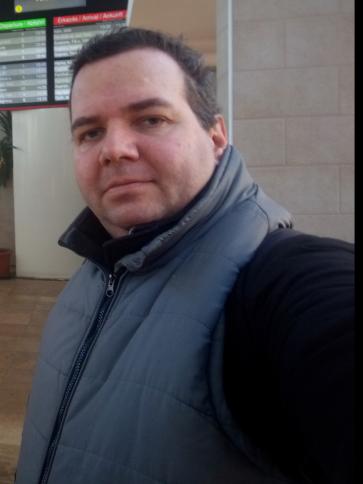 Tamás, 35 éves székesfehérvári társkereső férfi profil fotója Tamás, 35 éves székesfehérvári társkereső férfi profil fotója