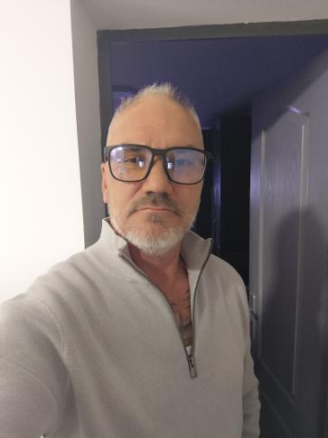 Róbert, 50 éves dunakeszi társkereső férfi profil fotója