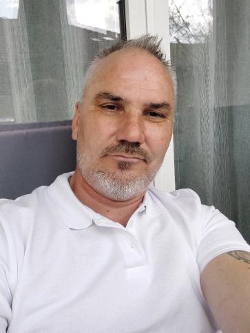 Róbert, 49 éves dunakeszi társkereső férfi profil fotója