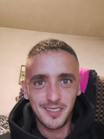 Attila, 28 éves szekszárdi társkereső férfi profil fotója