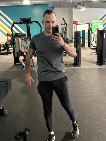 Péter, 41 éves Nagy Britannia kerületi társkereső férfi profil fotója
