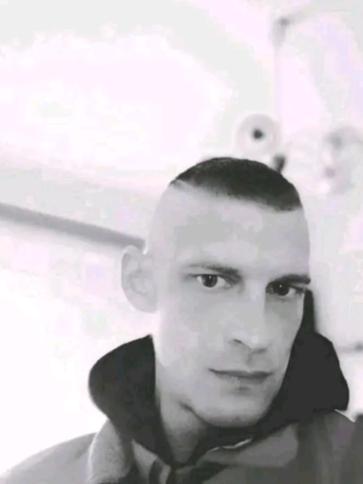 Zoltán, 35 éves fajszi társkereső férfi profil fotója