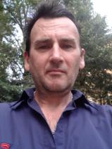 Sziasztok! Zsolti vagyok. Komoly kaposújlaki párkereső nők jelentkezését várom.