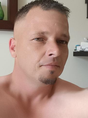 Roland, 41 éves Budapest XVI. kerületi társkereső férfi profil fotója