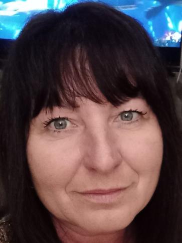 Edi, 57 éves győri társkereső nő profil fotója