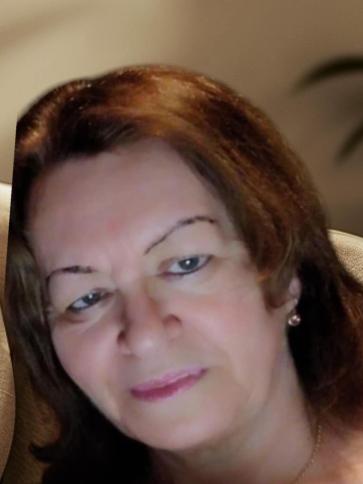 Anikó, 66 éves csornai társkereső nő profil fotója Anikó, 66 éves csornai társkereső nő profil fotója