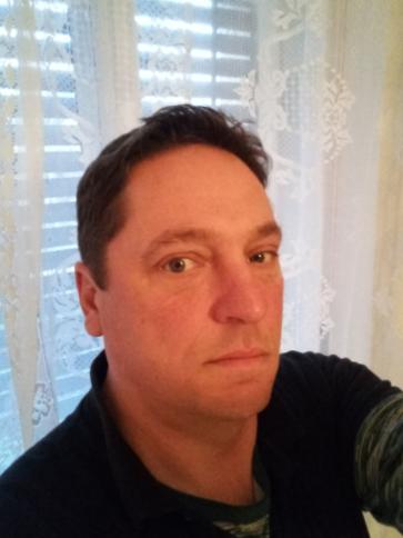 Vince, 49 éves alcsútdobozi társkereső férfi profil fotója