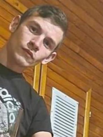 Csaba, 27 éves tatabányai társkereső férfi profil fotója Csaba, 27 éves tatabányai társkereső férfi profil fotója