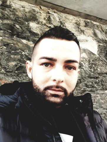 Tibor, 32 éves dombóvári társkereső férfi profil fotója
