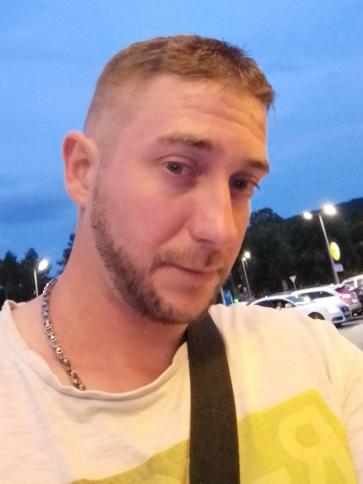 Nagy, 34 éves tatabányai társkereső férfi profil fotója