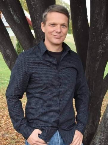 Balázs, 48 éves bőnyi társkereső férfi profil fotója